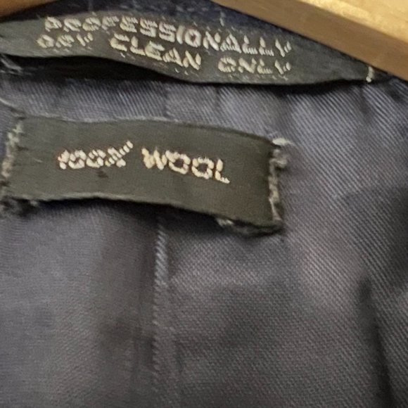 Blazer Men's 100% Wool Navy Striped 2Button Jacket Made in Romania Size 42R - Picture 5 of 9